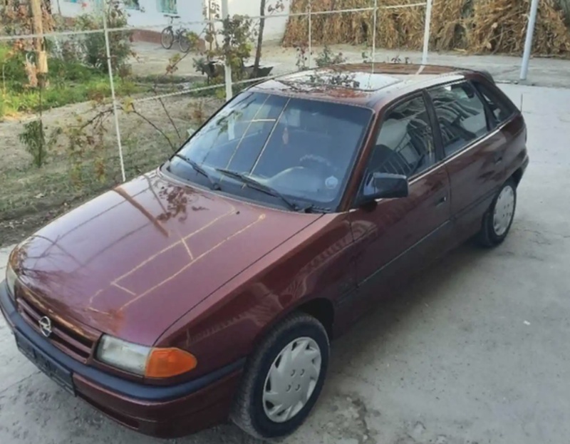 Лобовое стекло от Opel Astra F